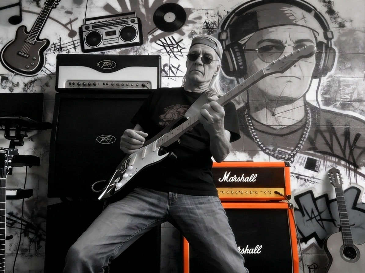 Rob playing his Blackie Stratocaster